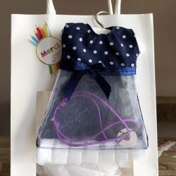 Cadeau nounou - Bijou gravé dans sa tenue