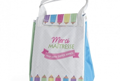 Idée de cadeau été 2025 pour une maîtresse : Lunch box ou sac isotherme ?
